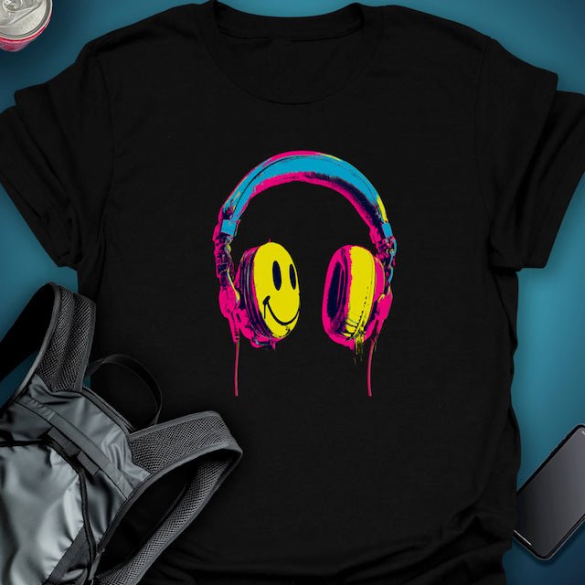 Smiley Headphones graphic T-shirt – Festival clothing by Triptees