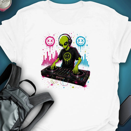 Trip on the Decks Graphic T-Shirt graphic T-shirt – Festival clothing by Triptees